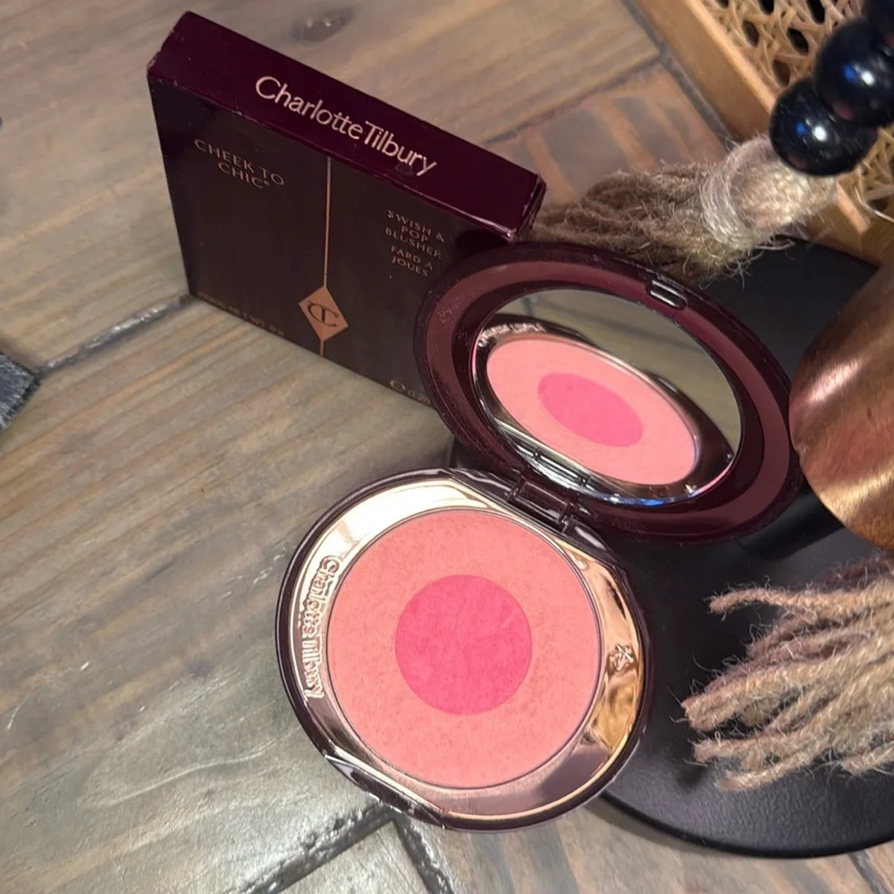 💞Charlotte Tilbury•Cheek To Chic•Swish & Pop Blusher•Color:Love is the Drug•NWT💞 - Picture 2 of 8